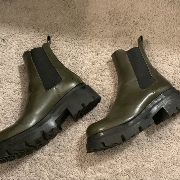 Zara Boot - Picture 4 of 9